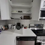 Luxurious Home In Nw Calgary, Free Parking, High Speed Internet, Near Grocery And Airport