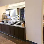 Days Inn By Wyndham Calgary Airport