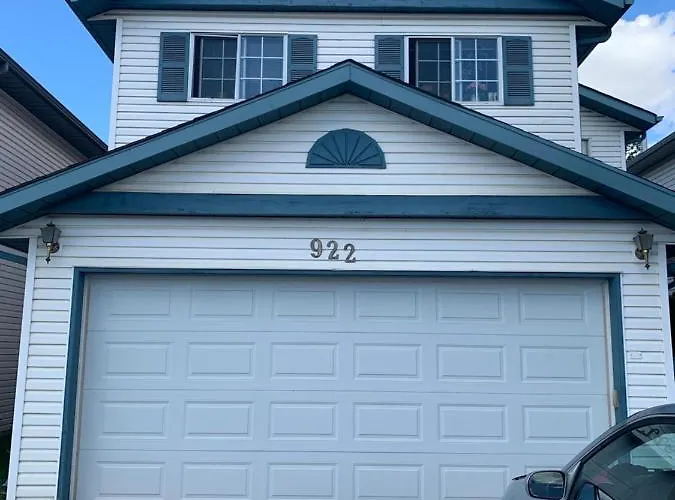 Small Private Basement Suite With Own Bathroom And Share Laundry