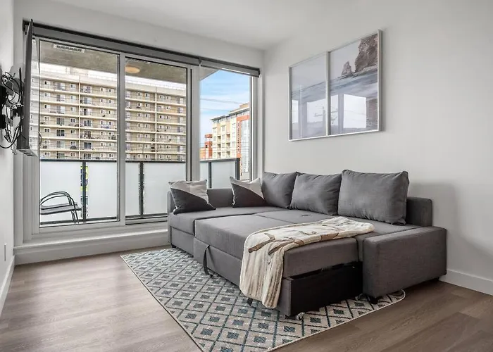 Chic 1Br Kensington Unit W/Parking