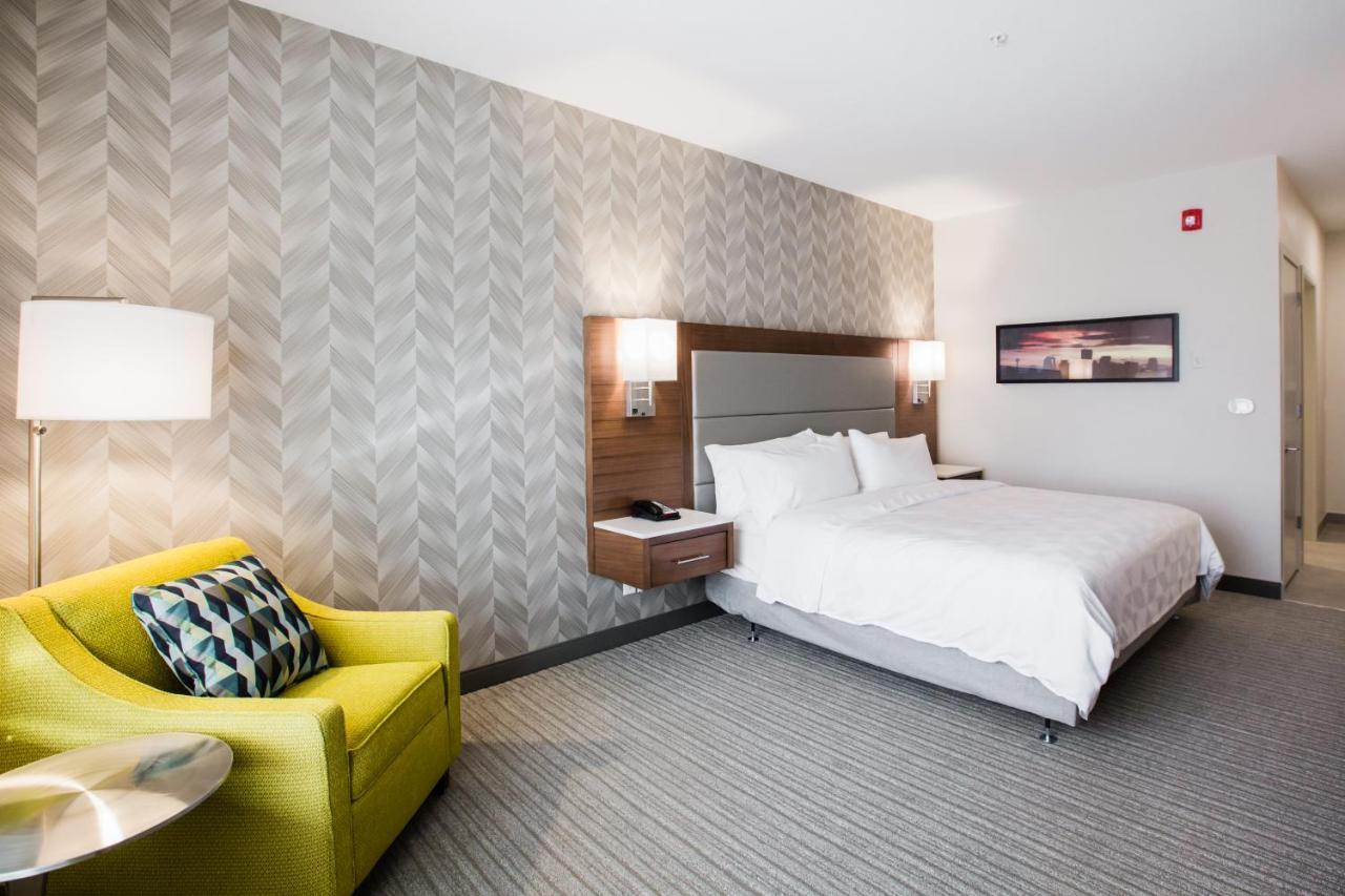 Hotel Holiday Inn Hotel & Suites Calgary South - Conference Ctr By Ihg 3*
