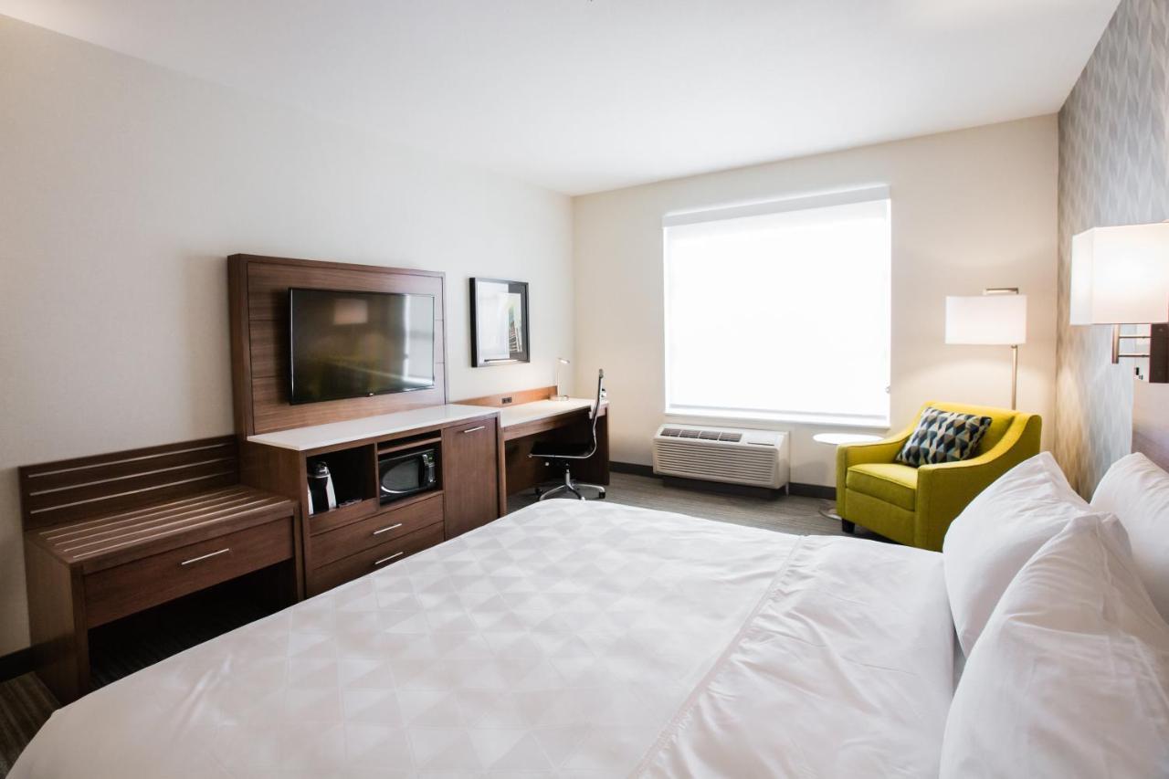 Holiday Inn Hotel & Suites Calgary South - Conference Ctr By Ihg Hotel 3*