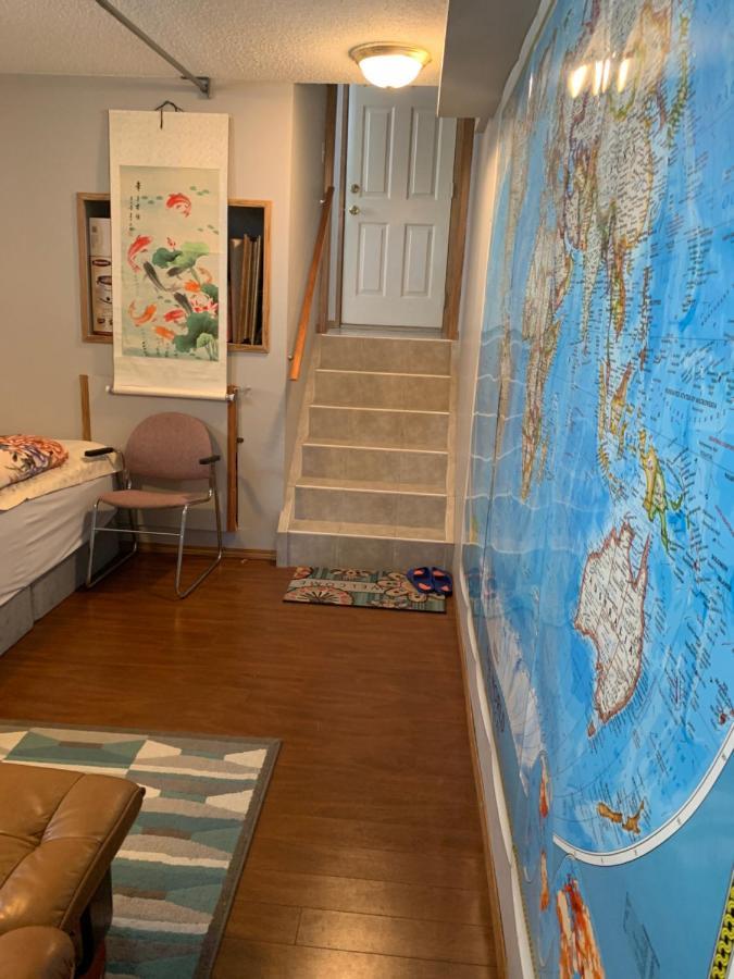Small Private Basement With Own Bathroom And Share Laundry Homestay Calgary