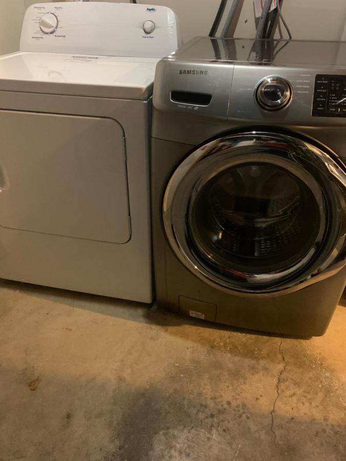 Homestay Small Private Basement With Own Bathroom And Share Laundry