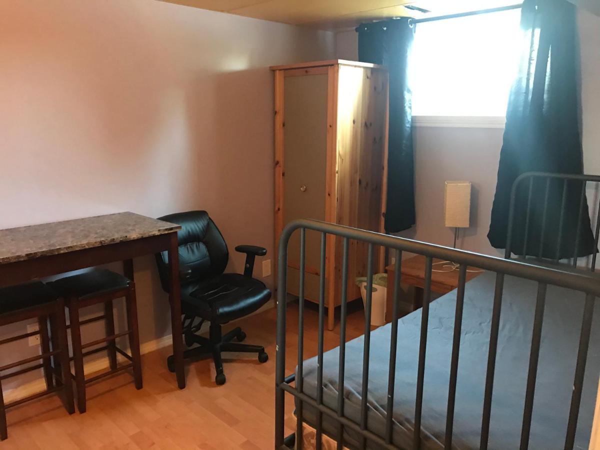 Homestay Ranny's Private Calgary