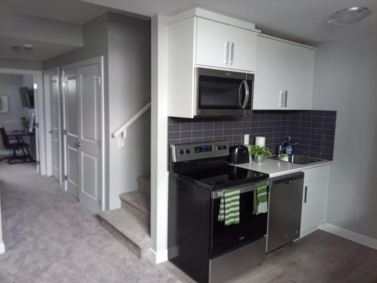 Close To Airport Yyc, Crossiron Mall Away From Lower Level Unit * Calgary