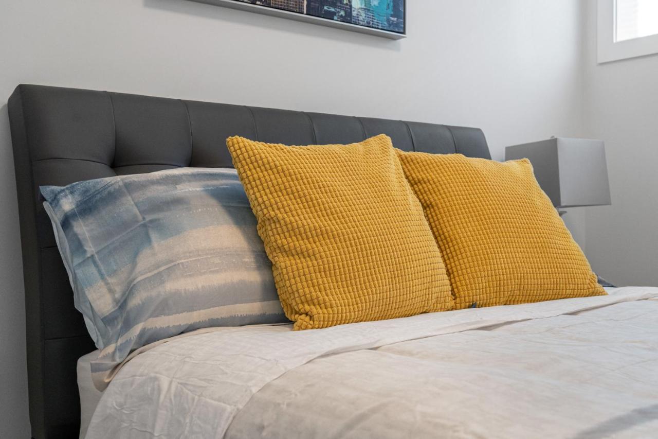 Holiday home Contemporary Luxury 4 Bedroom House Near Downtown Calgary