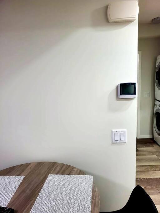 Apartment Cozy And Accessible 2 Bedroom