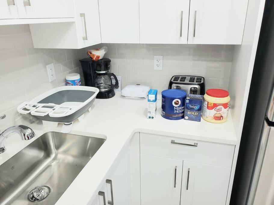 Cozy And Accessible 2 Bedroom *