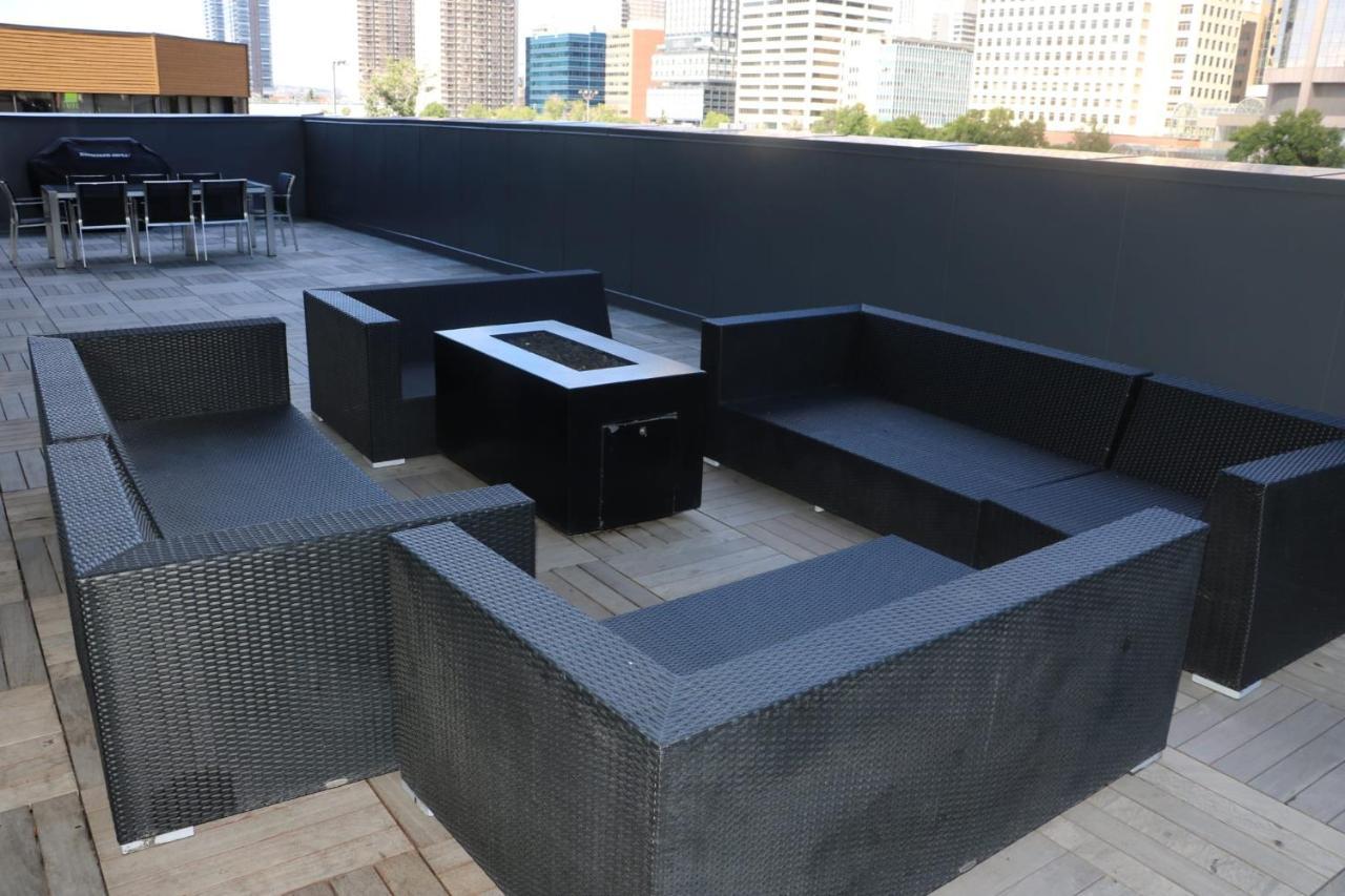 Downtown Paradise - 2 Beds, 2 Baths With Sofa Bed And Pool *