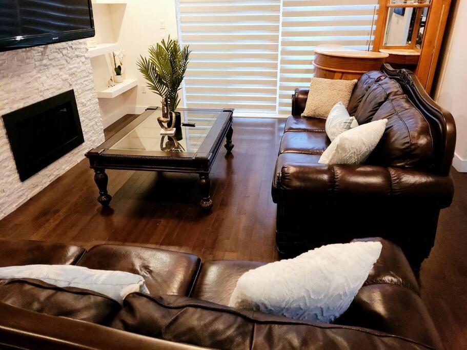 Holiday home Cheerful 3bedroom With Free Garage Parking *