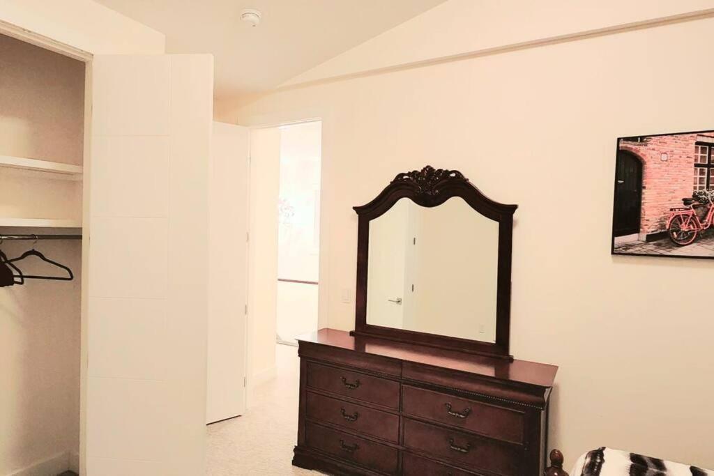 Cheerful 3bedroom With Free Garage Parking
