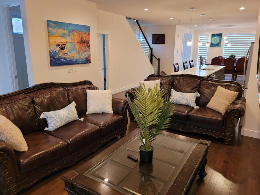 Cheerful 3bedroom With Free Garage Parking Holiday home