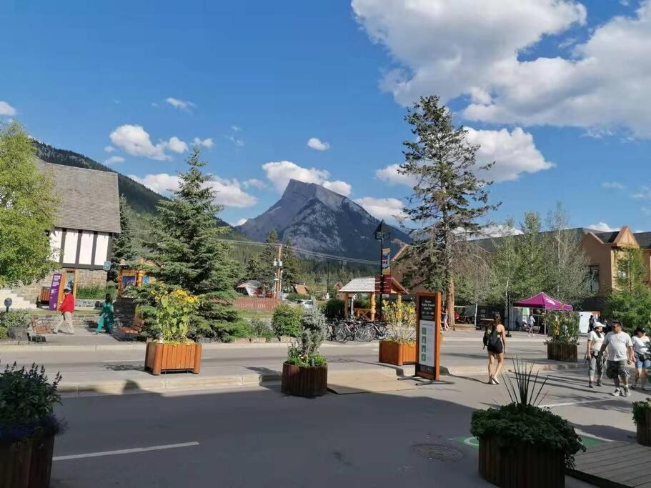 Brand New Entire Guest By Lake Near *
