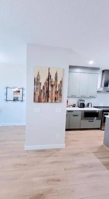 Apartment Brand New 3-bedroom In A Quiet Neighborhood