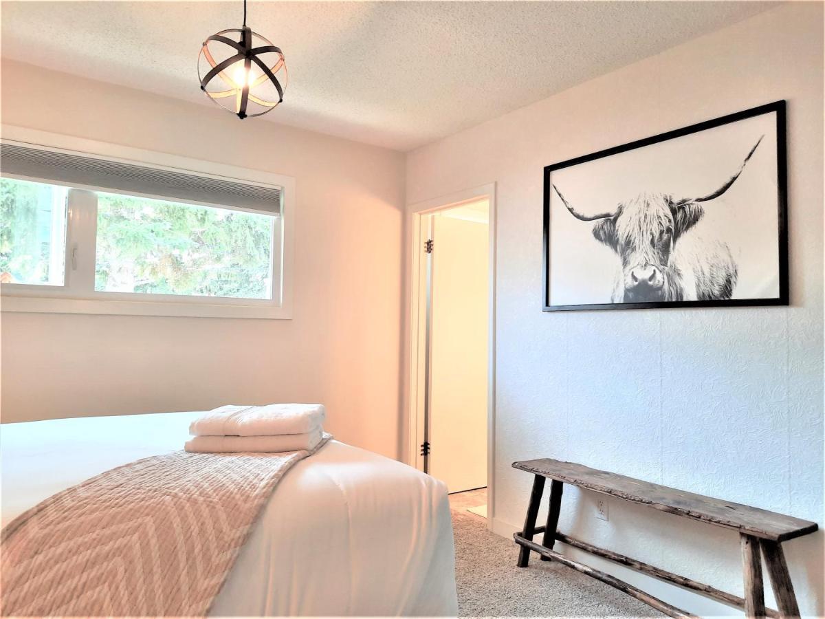 Holiday home Luxury By North Glenmore Park Calgary