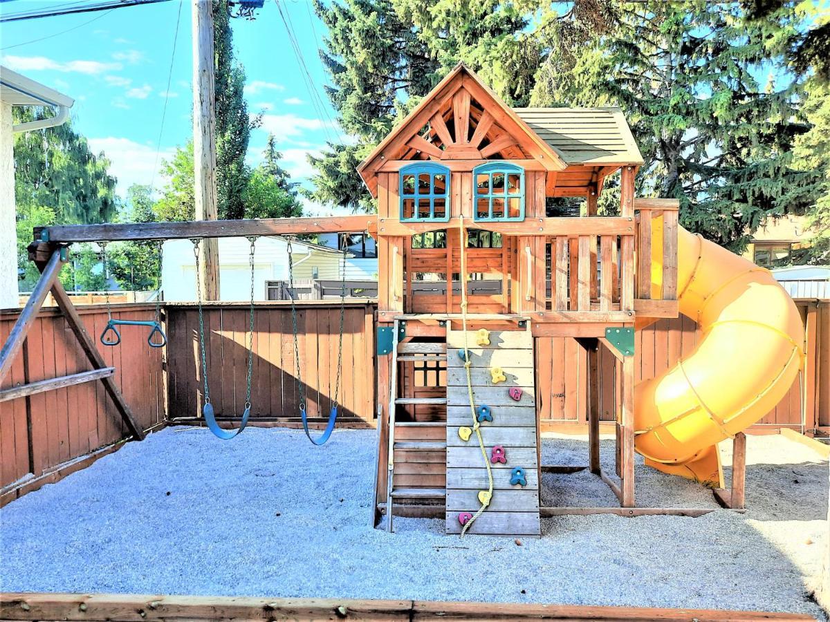 Luxury By North Glenmore Park Holiday home *