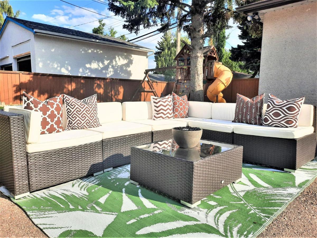 Luxury By North Glenmore Park Holiday home