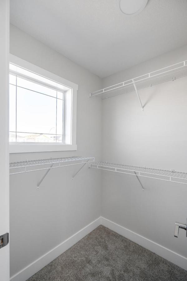 Holiday home New Built 4 Bed Calgary