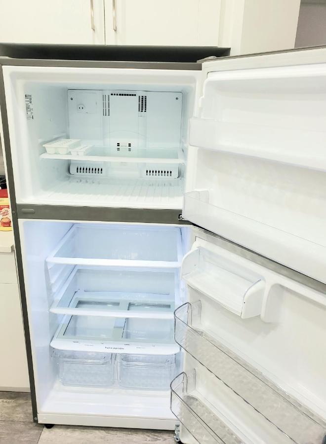 Apartment Cozy And Accessible 2 Bedroom *