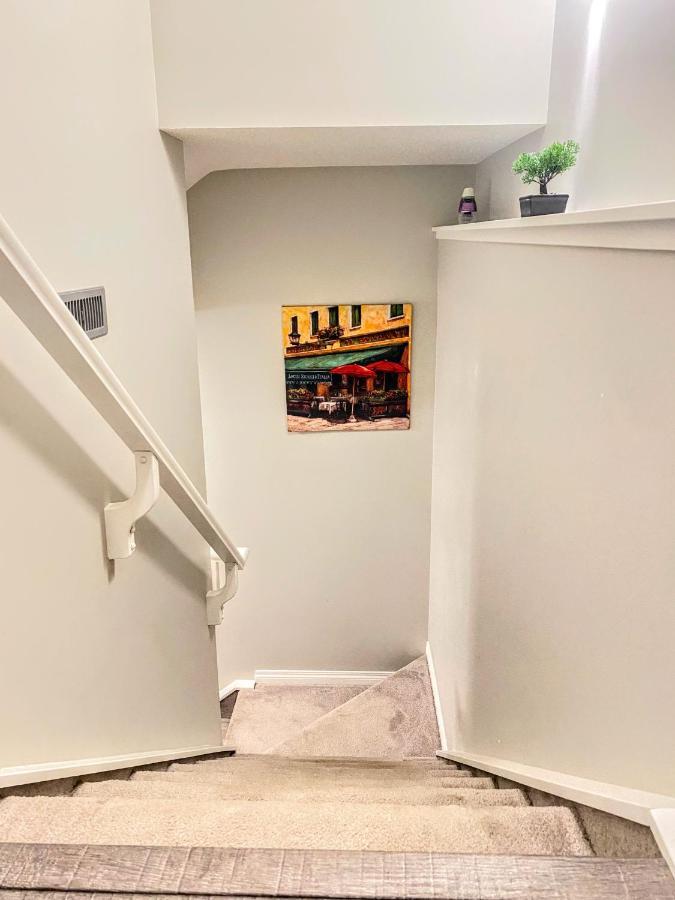 Cozy Newly Built And Cheerful 1-bedroom Calgary