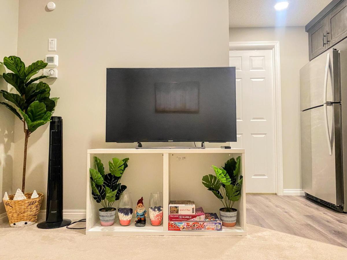 Cozy Newly Built And Cheerful 1-bedroom Calgary