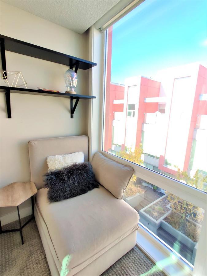 Monki Di Executive Suites: Luxury With Rooftop Patio * Calgary