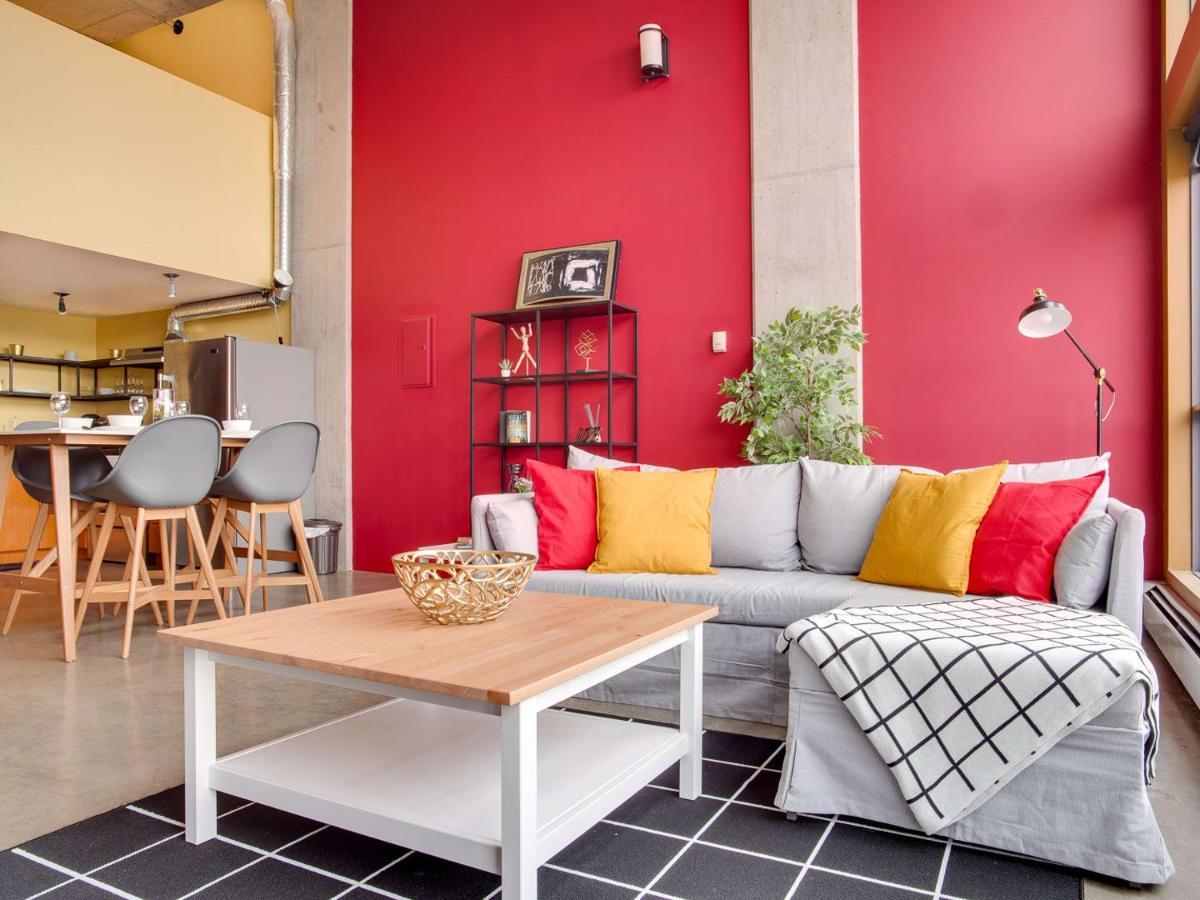 New Huge Penthouse Loft, Rooftop Patio, Bbq, Parking, Coffee Holiday home