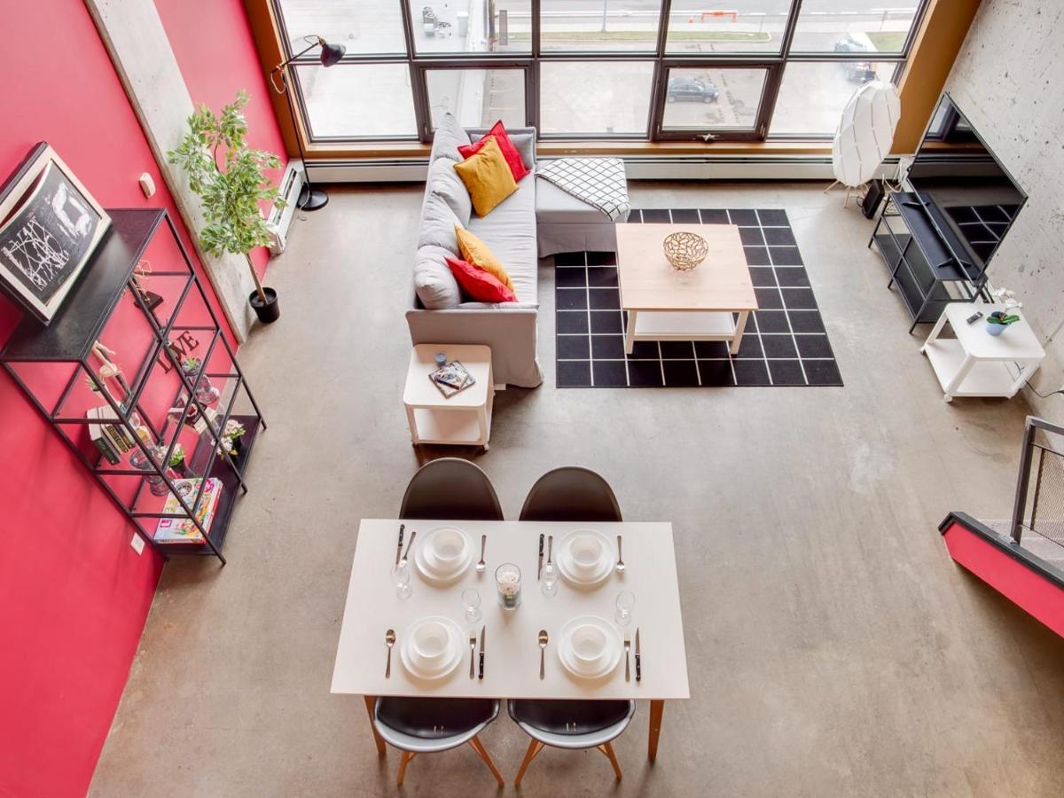 Holiday home New Huge Penthouse Loft, Rooftop Patio, Bbq, Parking, Coffee