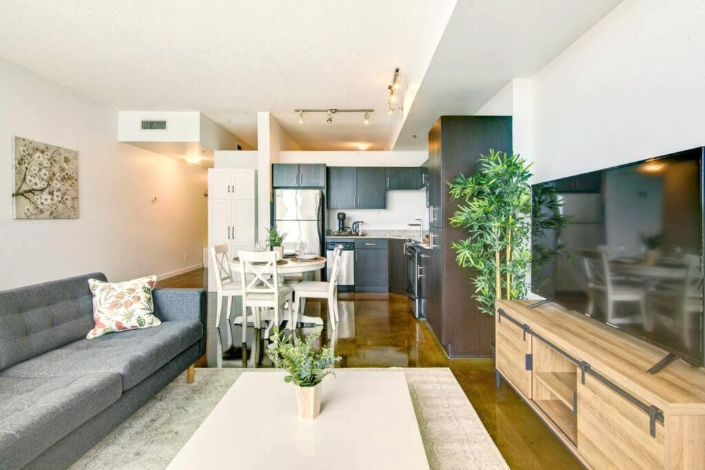 Apartment Stylish 1br, Stampede & Free Parking By Doorbed