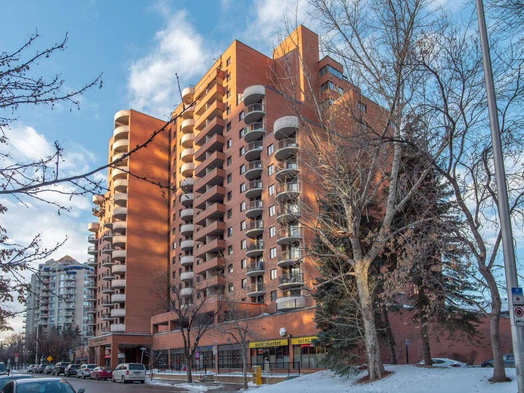 New Stylish And Cozy Eau Claire 2br With Gym Coffee Calgary