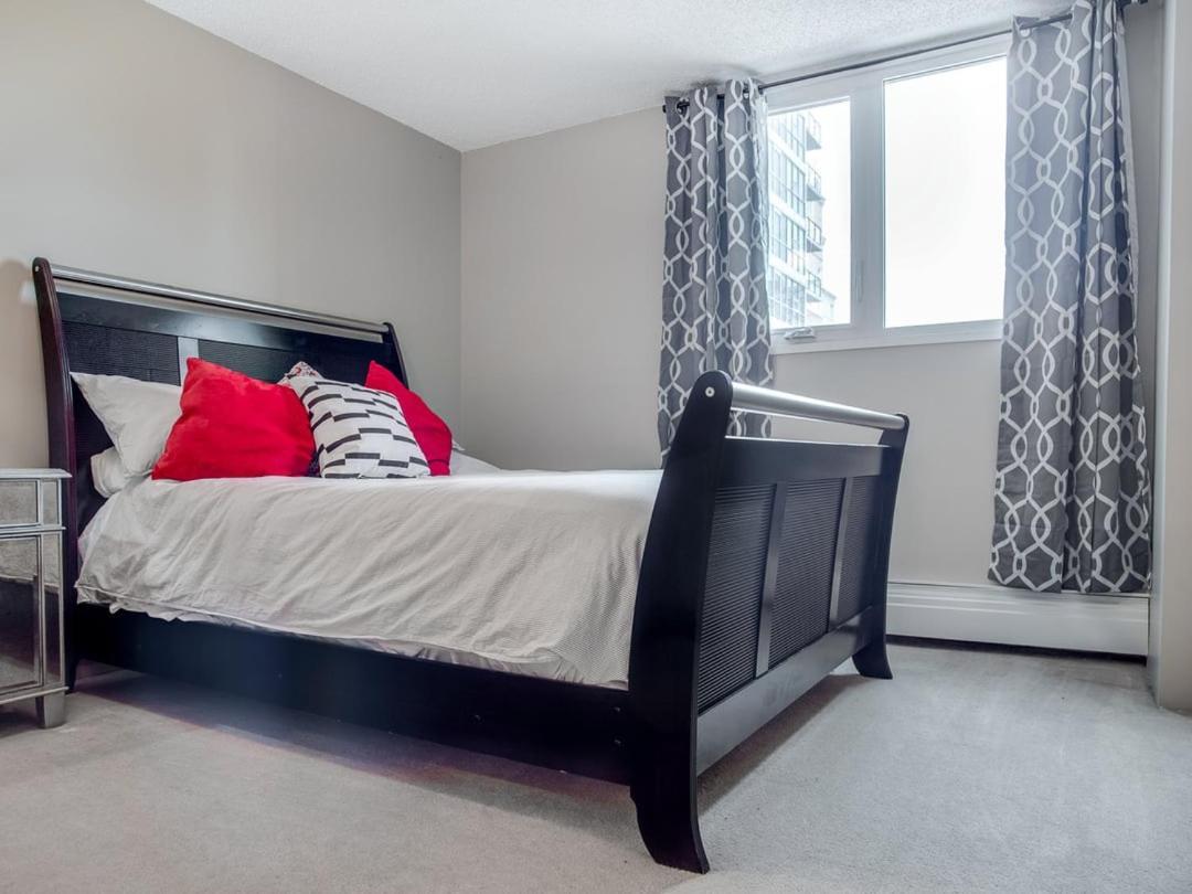 Holiday home New Stylish And Cozy Eau Claire 2br With Gym Coffee