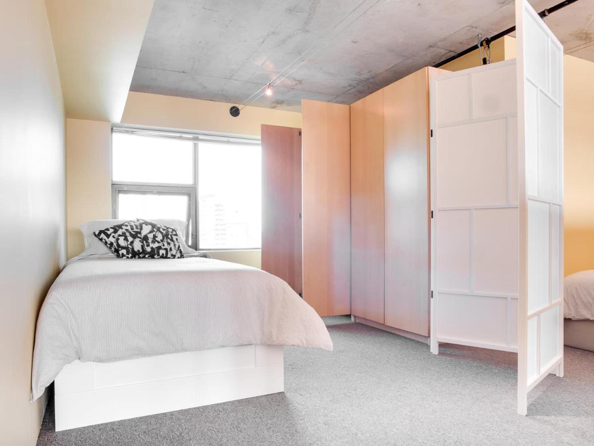 New Huge Penthouse Loft, Rooftop Patio, Bbq, Parking, Coffee Calgary