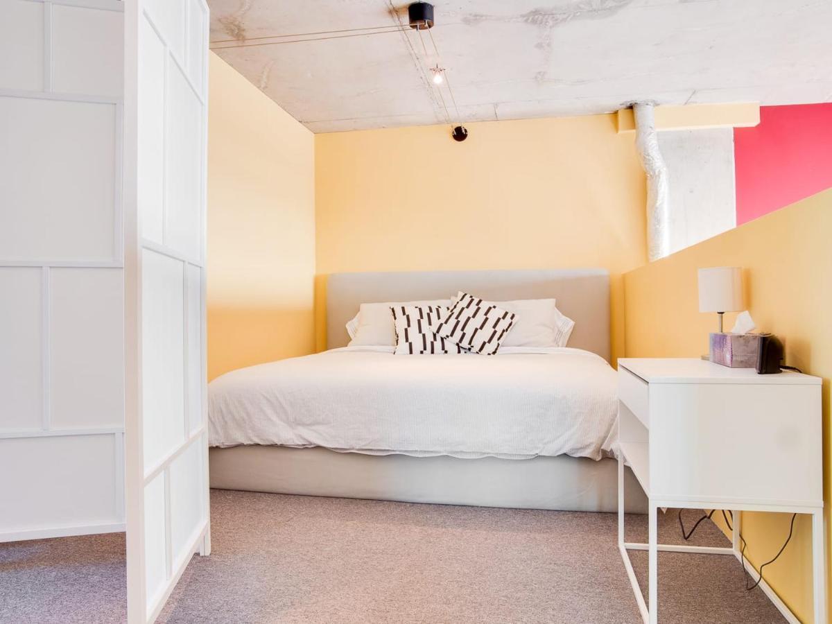 New Huge Penthouse Loft, Rooftop Patio, Bbq, Parking, Coffee