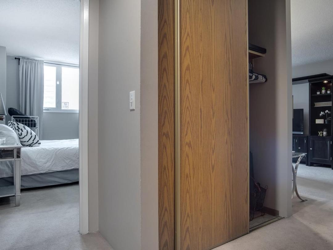 New Stylish And Cozy Eau Claire 2br With Gym Coffee *