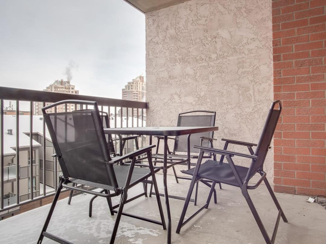 Holiday home New Stylish And Cozy Eau Claire 2br With Gym Coffee *