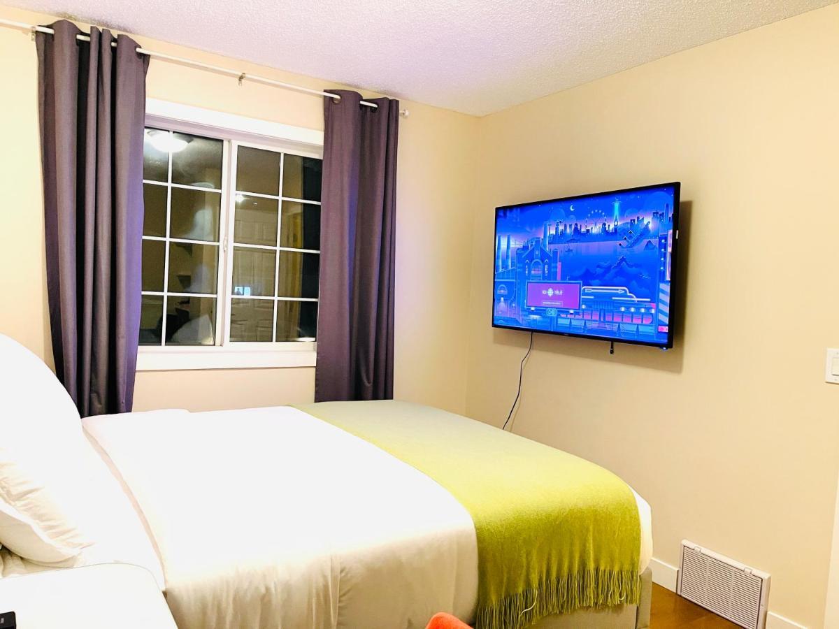 Joe's Cozy And Quality Place In Bed & Breakfast Calgary