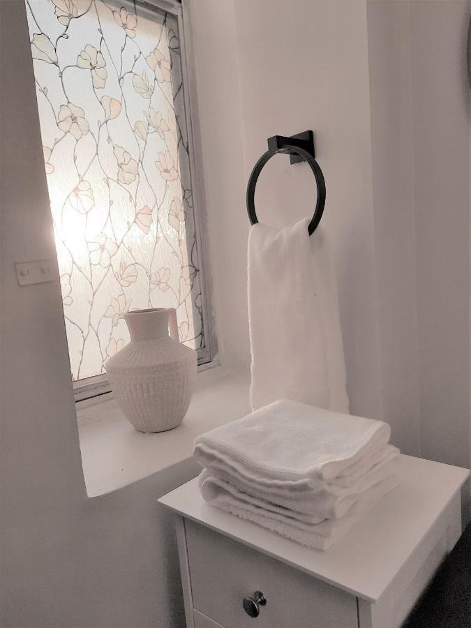 Chic Minutes To Dt Apartment Calgary
