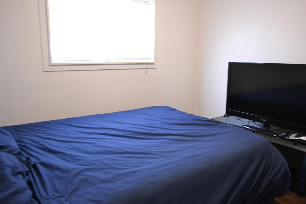 Private Bedroom On Renovated Duplex Main Floor - Dover * Calgary