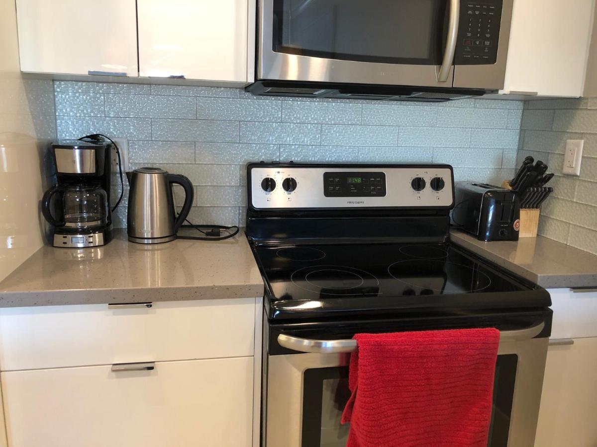 Amicable, Cozy, High Speed Internet, Sleeps 2 Riverview Downtown