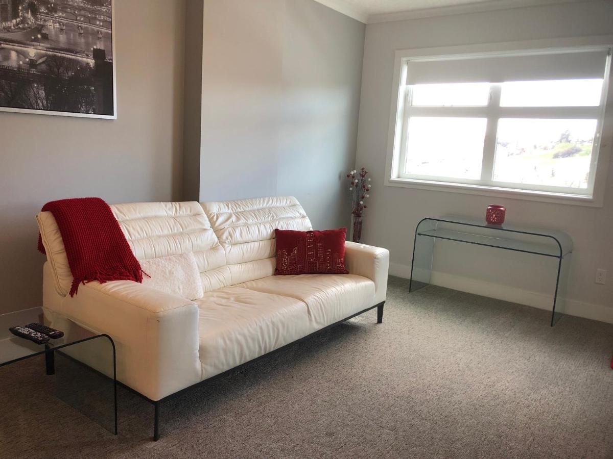 Amicable, Cozy, High Speed Internet, Sleeps 2 Riverview Downtown Apartment *