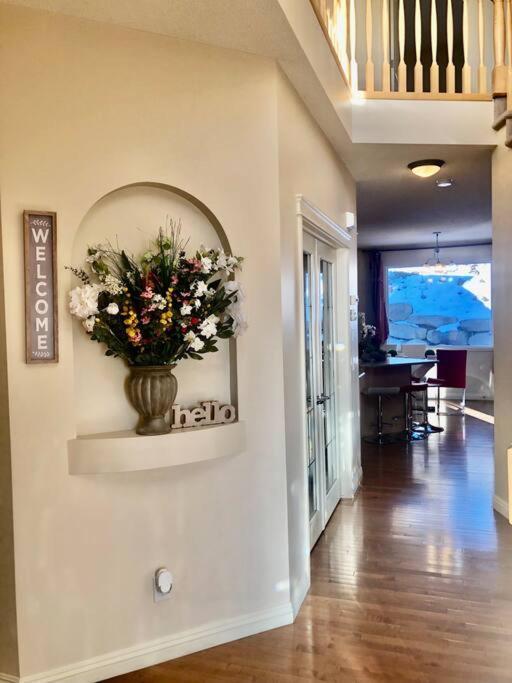 Villa 2500 Sq House In Springbank Hill Bl 261818 Calgary