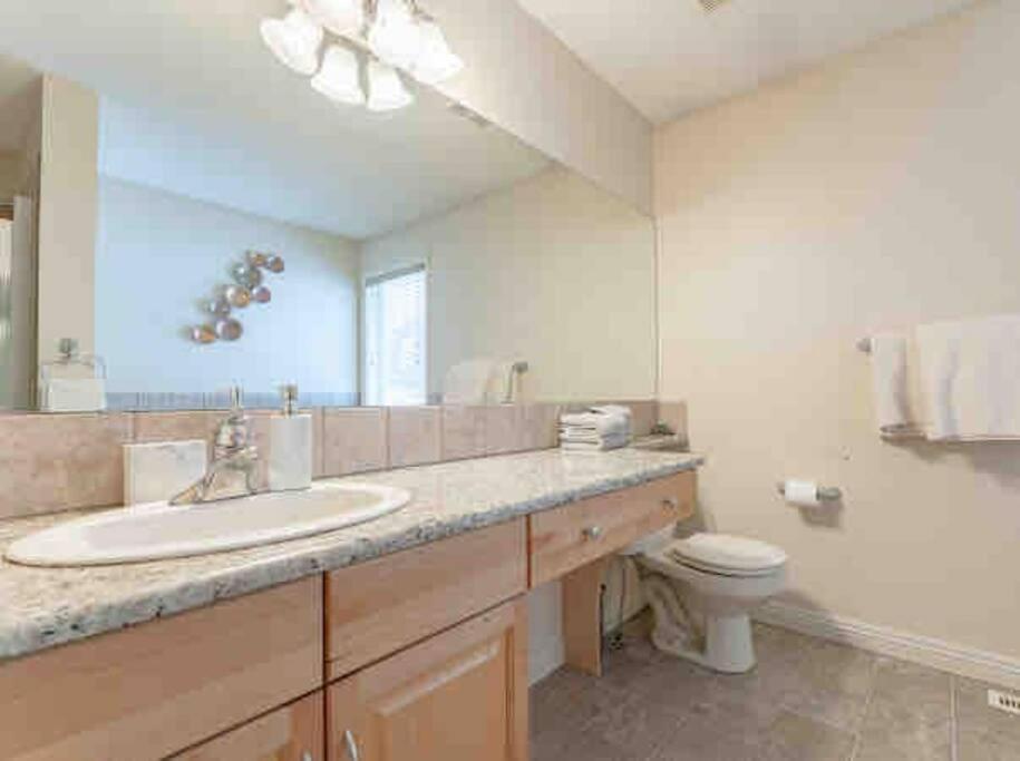 2500 Sq House In Springbank Hill Bl 261818 Calgary