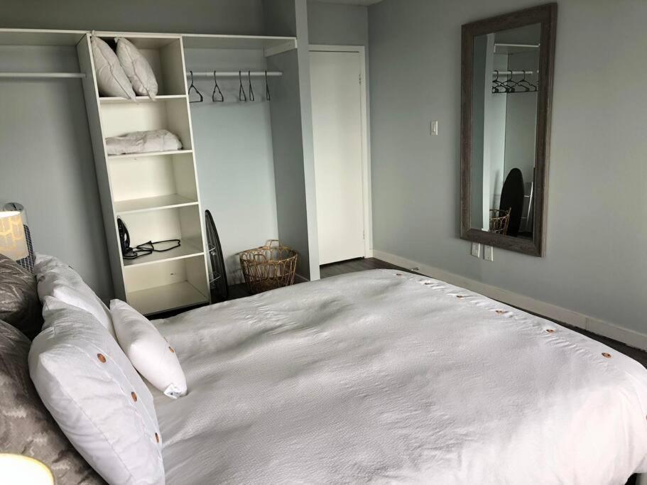 Skylineyyc With Free Parking, Gym And Sauna Apartment Calgary