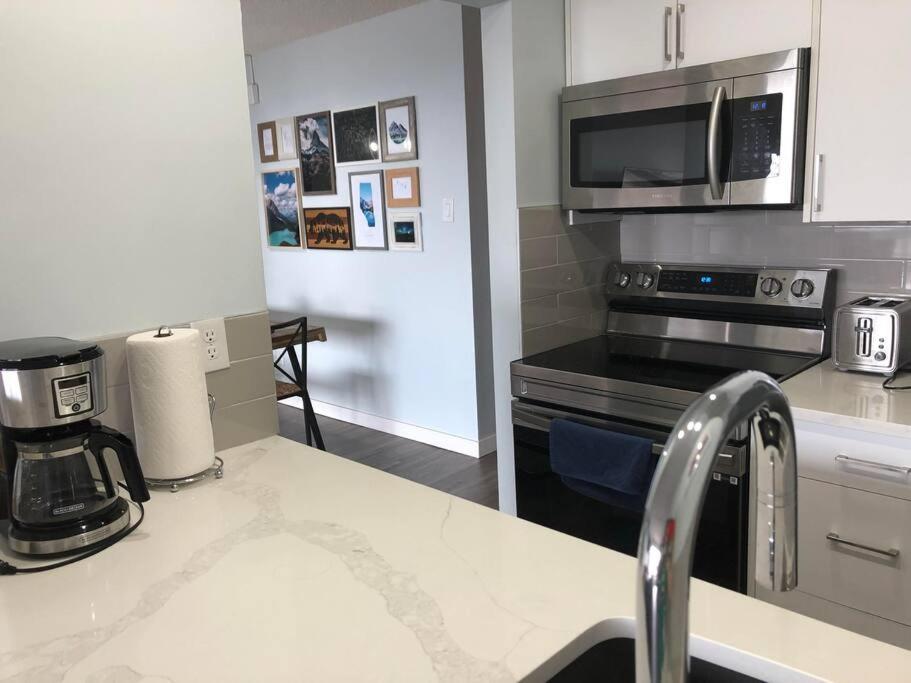 Apartment Skylineyyc With Free Parking, Gym And Sauna *