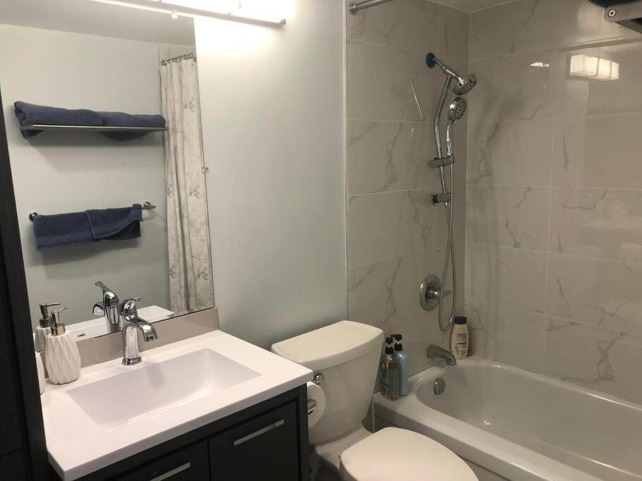 Skylineyyc With Free Parking, Gym And Sauna Calgary