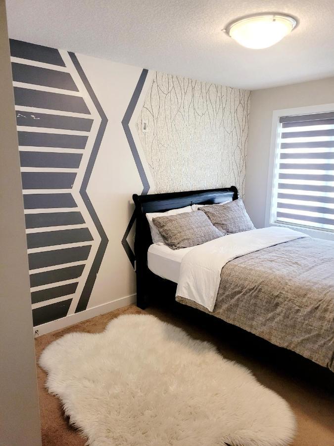 Apartment Cozy 2-bedroom With Indoor Fireplace *