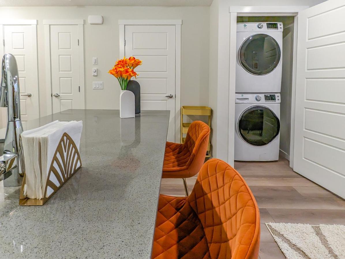 Globalstay New In Cranbrook Free Street Parking Apartment Calgary