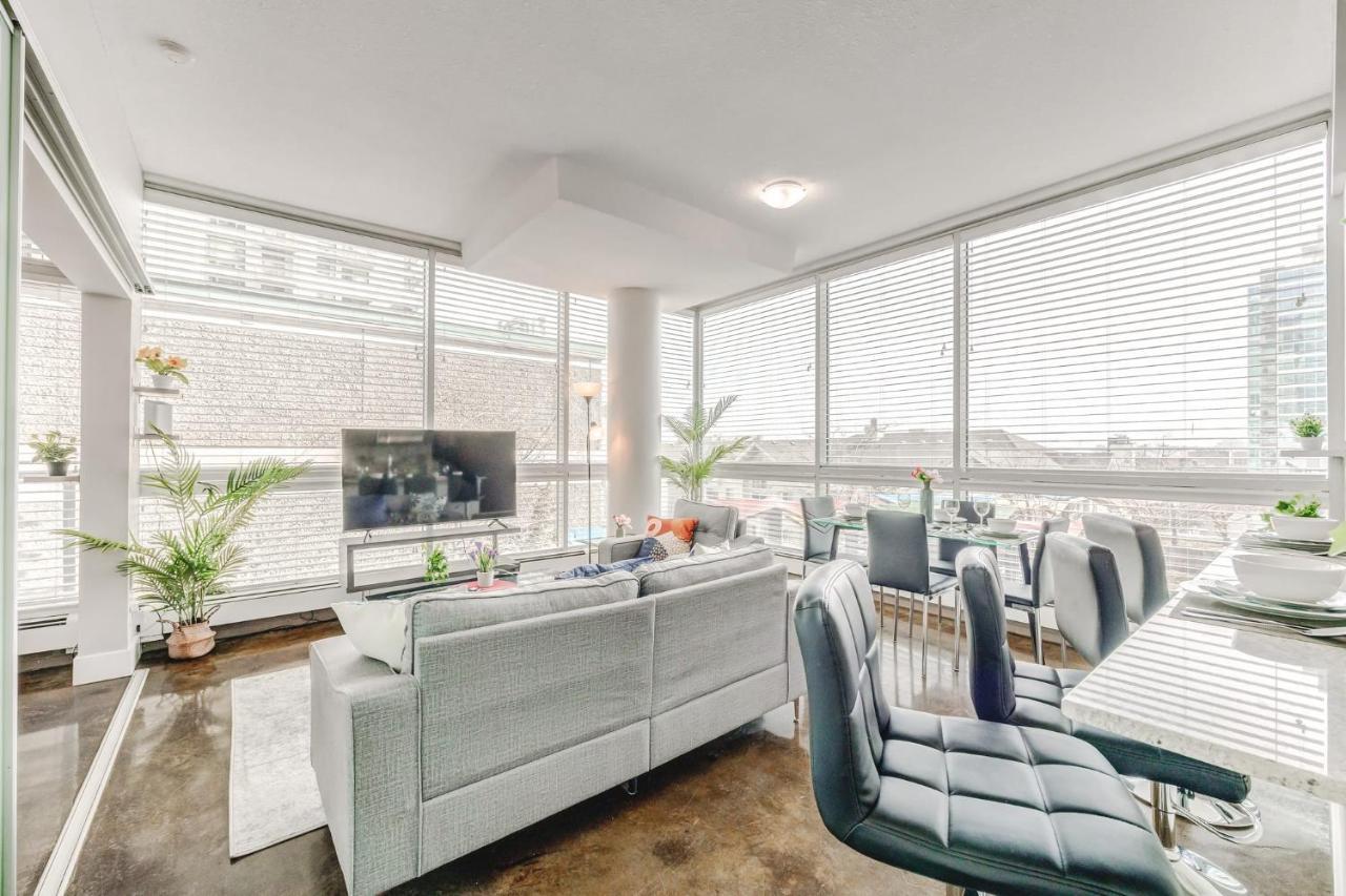 Upscale 2br - King Bed - Stunning Views Holiday home