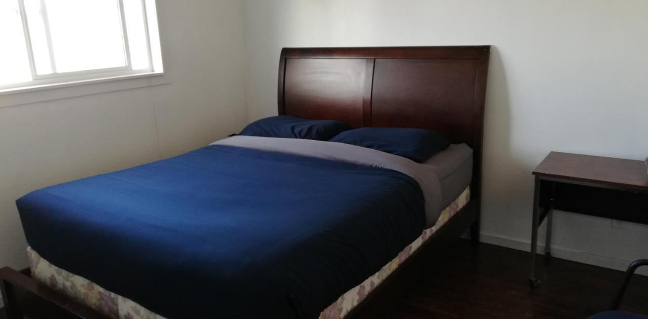 Private Bedroom On Renovated Duplex Main Floor - Dover